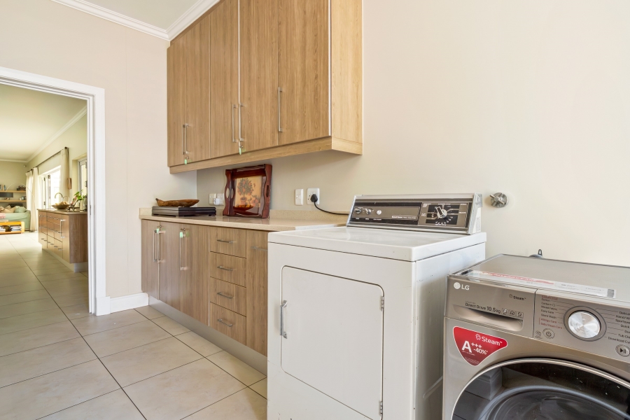 4 Bedroom Property for Sale in Leisure Isle Western Cape